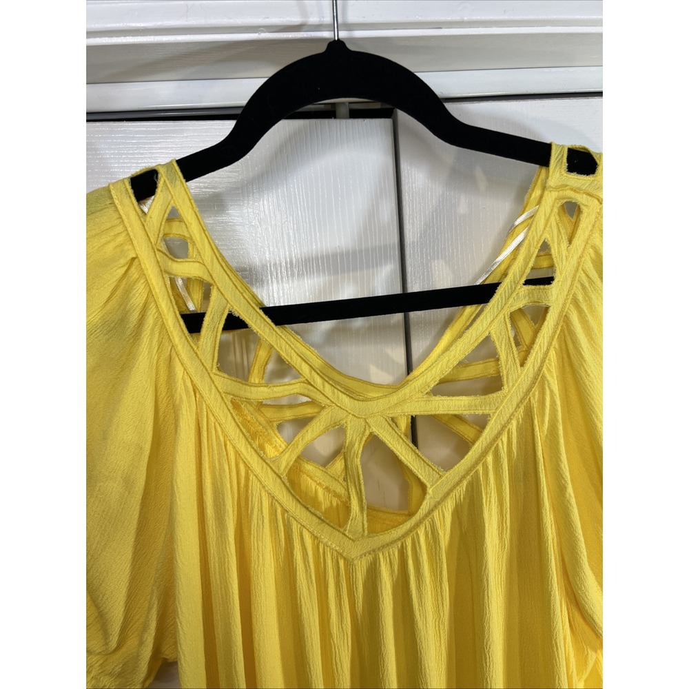 UMGEE Women's Yellow Ruffle Puff Sleeve Tiered Dress Cut-out Design Size Medium - Picture 2 of 9